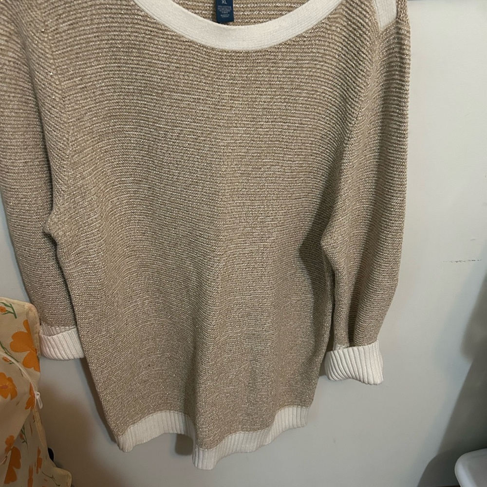 Karen Scott Women's Tan and Cream Sweater with gold threads